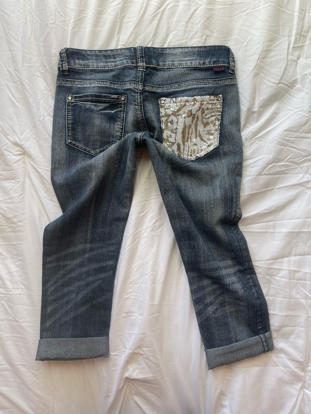 Women’s Dark Wash capris with Sequin Pocket